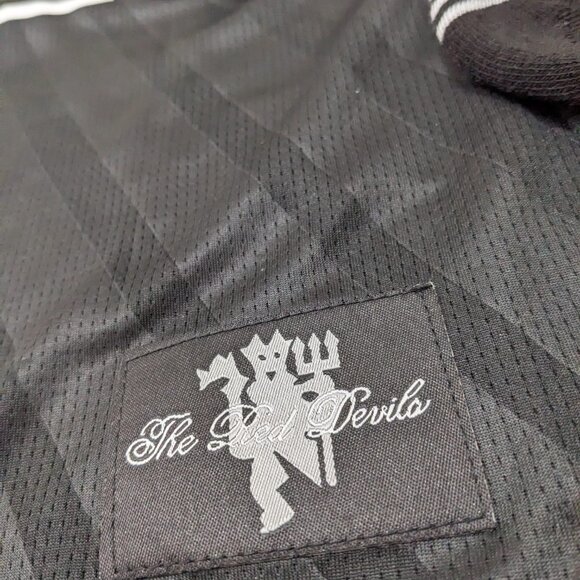 Ronaldo #7 2007/08 Manchester United Away Retro Youth Kit - Picture 4 of 13